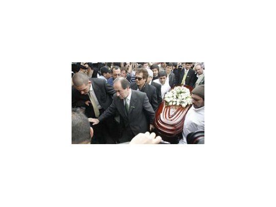 Los restos de Mercedes Sosa llegaron al Cementerio de la Chacarita
