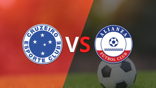 Cruzeiro gana a Alianza FC por 3 a 2