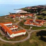 El complejo de Chapadmalal es un emblema del turismo social. El complejo de Chapadmalal es un emblema del turismo social.