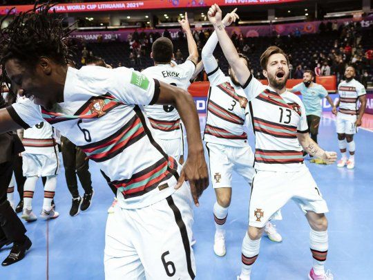 Portugal le ganó la semifinal a Kazajistán y definirá el título mundial del Futsal ante Argentina.