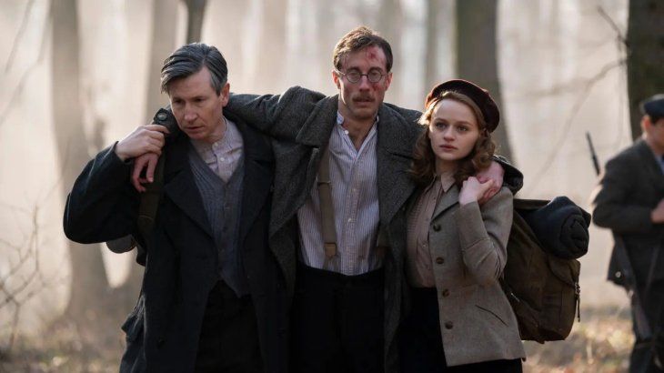 Una historia que conmueve desde el primer minuto. La nueva serie de Disney muestra cómo el amor y la esperanza pueden sobrevivir incluso a la guerra.