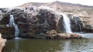 La localidad escondida del sur de la provincia cuenta con cascadas y arroyos impresionantes. La localidad escondida del sur de la provincia cuenta con cascadas y arroyos impresionantes.