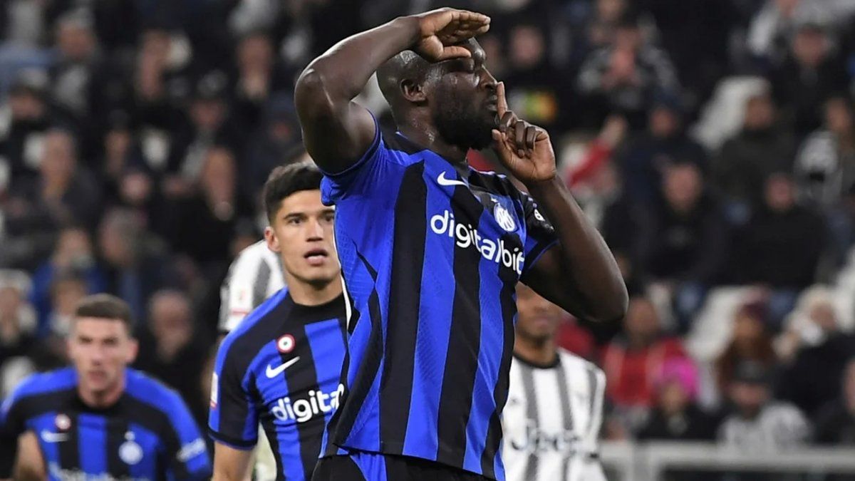Mbappé showed his anger at the racist attitudes against Lukaku