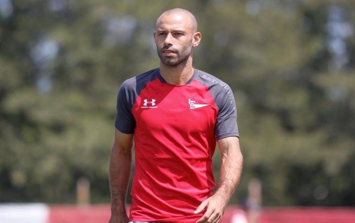 Javier Mascherano vestirá la camiseta de Estudiantes el próximo sábado, cuando el club platense visite a San Lorenzo.