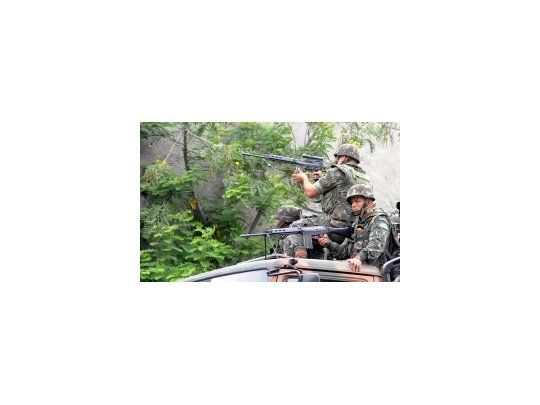 El ejérciro brasileño participó de los alanamientos en las favelas de Río de Janeiro con diez tanquetas blindadas y tres helicópteros, entre otros materiales.