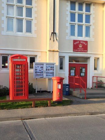 La oficina postal, en pleno centro.