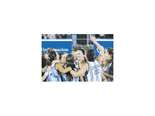 Las Leonas en el momento del festejo tras consagrarse el año pasado campeonas mundiales en Rosario.
