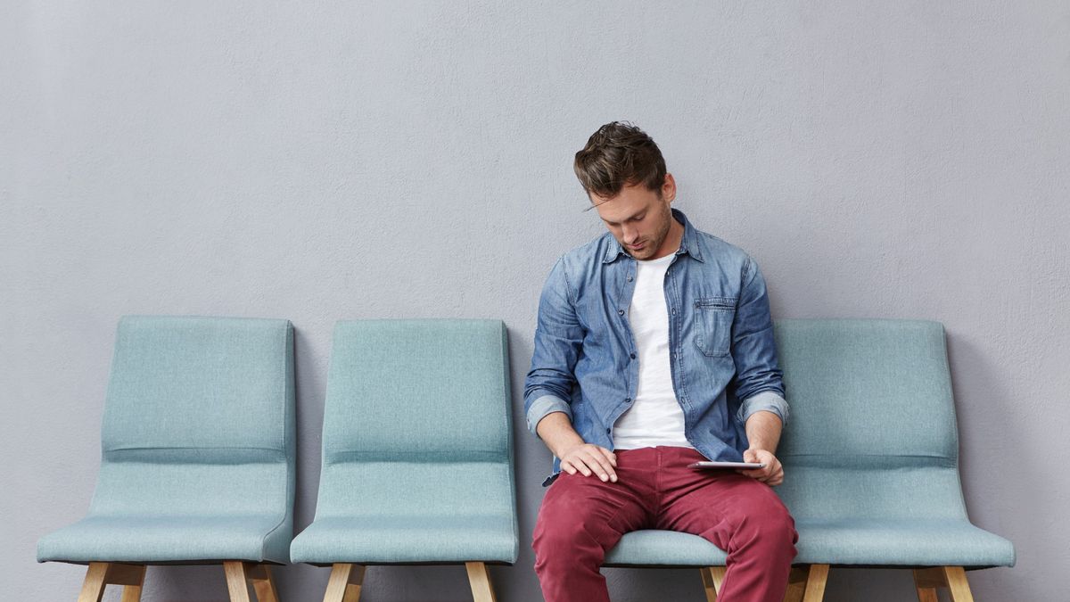Unemployment among young people up to 24 years old continues to rise and rose to 26.5%
