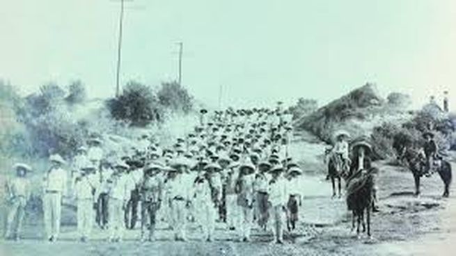 El Ejército Libertador del Sur es recibido por el pleno de la Soberana Convención Revolucionaria en 1914.