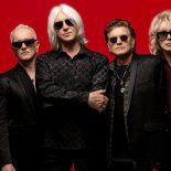 A 3 años de su última visita, Def Leppard vuelve al país. A 3 años de su última visita, Def Leppard vuelve al país.