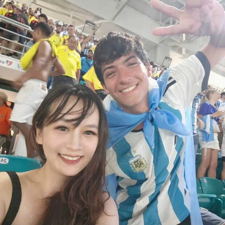 The young Argentine protected her from a group of Colombian fans who harassed her during the Copa América 2024 final, played in Miami.