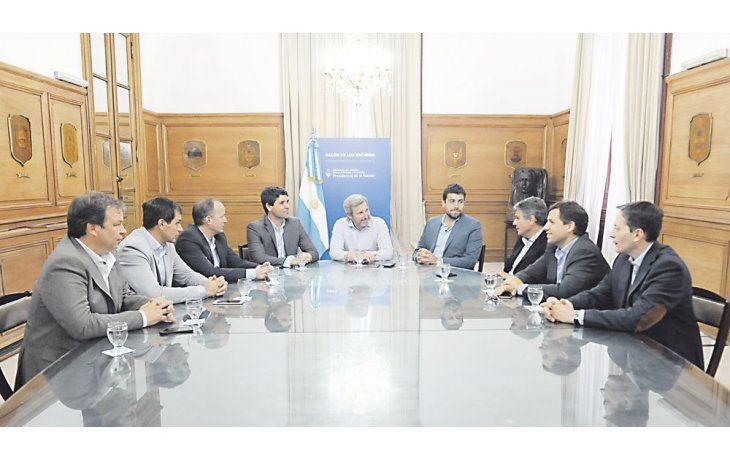 PJ “friendly”. Rogelio Frigerio, Sebastián García de Luca y Lucas Delfino recibieron ayer en Casa Rosada a  Martín Insaurralde, Mariano Cascallares, Juan Zabaleta, Fernando Gray, Eduardo Bucca yJuan Pablo de Jesús.