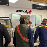 Aramark brinda servicios tercerizados de alimentación, limpieza y mantenimiento en hospitales, industrias, minería y grandes instalaciones. Aramark brinda servicios tercerizados de alimentación, limpieza y mantenimiento en hospitales, industrias, minería y grandes instalaciones.