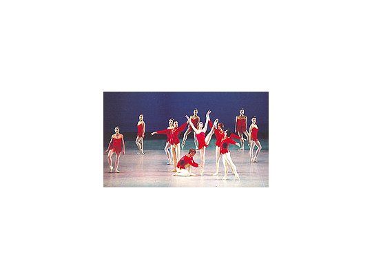 «Capricho para piano y orquesta», momento de lucimiento para los solistas del Ballet establedel Colón que, junto con el protagonizado por dos bailarines del New York City Ballet,son lo mejor del programa.