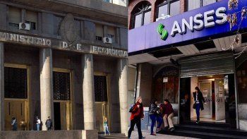 hacienda emite letes por $35.000 m y u$s275 m para financiarse a traves de anses