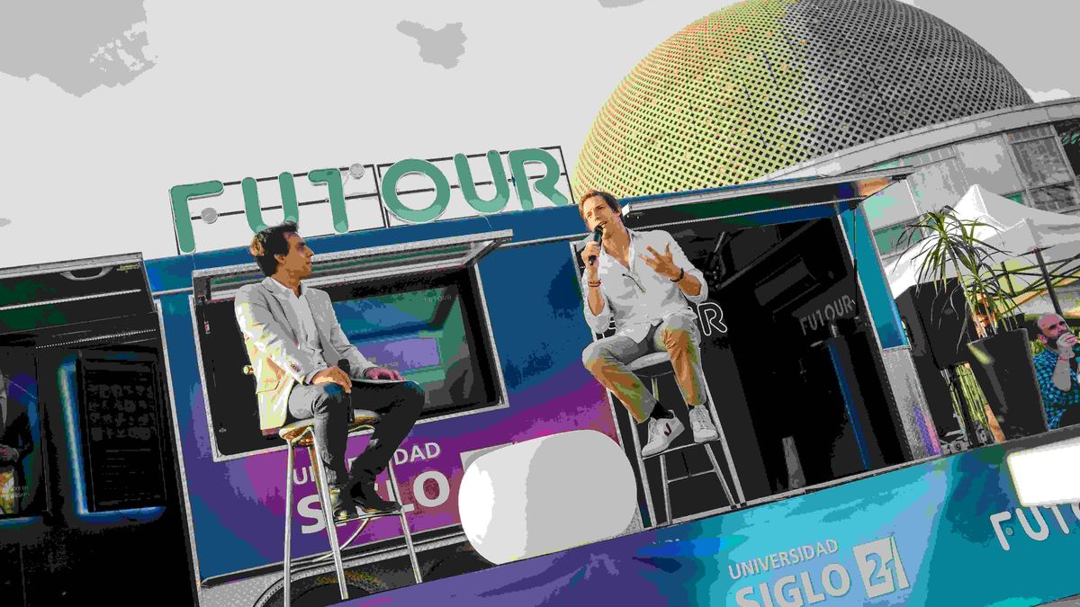 Futour: Universidad Siglo 21 toured the country showing the careers of tomorrow
