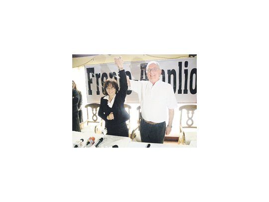 El religioso comparte fórmula con la médica infectóloga María Teresa Occelo, con apoyo de la UCR y el PJ opositor.