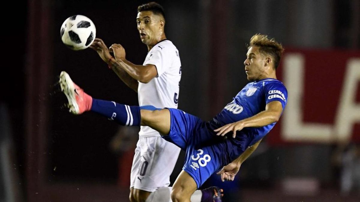 El Club Atletico Independiente lanza junto a Puma su edición limitada de  camisetas ¨Paladar Negro¨para la Copa Sudamericana todo en Negro y la away  todo blanco – Zarpado