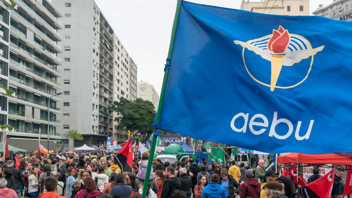 AEBU presentó las consecuencias de la aprobación del plebiscito del PIT-CNT