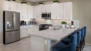 Las penínsulas de cocina cambian la lógica del ambiente y mejoran el espacio.