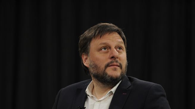 Leandro Santoro en busca del voto radical: anunció la incorporación de ideas desarrolladas por Lousteau.&nbsp;