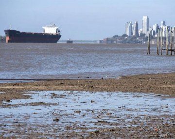 Bajante del rio Paraná: la carga de los buques se derrumbó a su peor nivel histórico