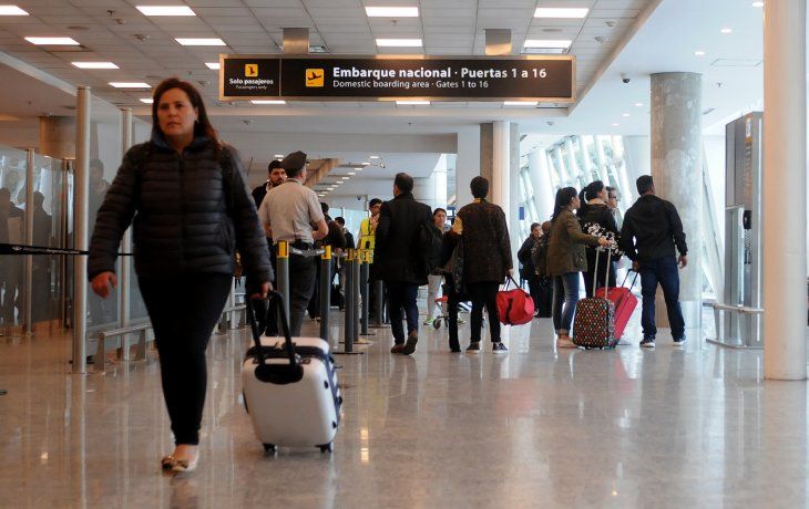Adios Carry On: la aerolínea de bandera ya no incluirá este servicio en su tarifa base. Adios Carry On: la aerolínea de bandera ya no incluirá este servicio en su tarifa base.