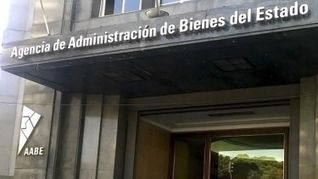 La Agencia de Administración de Bienes del Estado (AABE) avanzó con una reducción en los contratos de alquiler de oficinas.