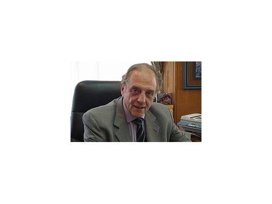 Carlos Heller.