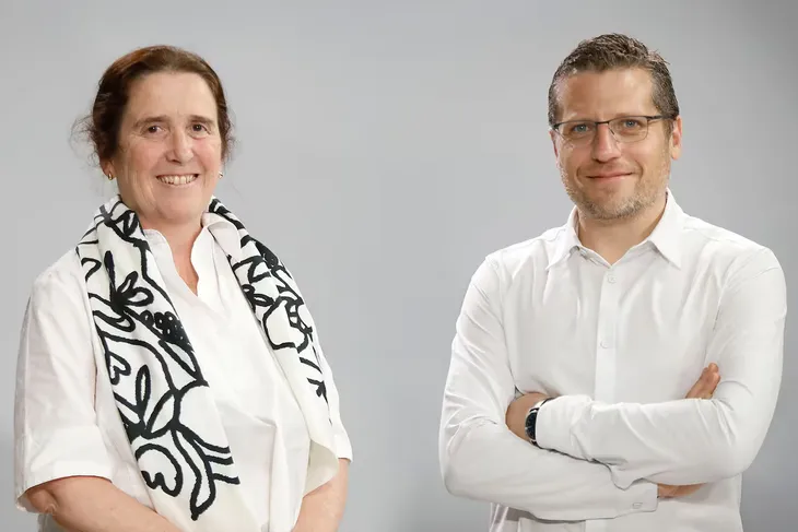 Marina Dal Poggetto y Daniel Kerner, autores de Back to the 90s. Marina Dal Poggetto y Daniel Kerner, autores de Back to the 90s.