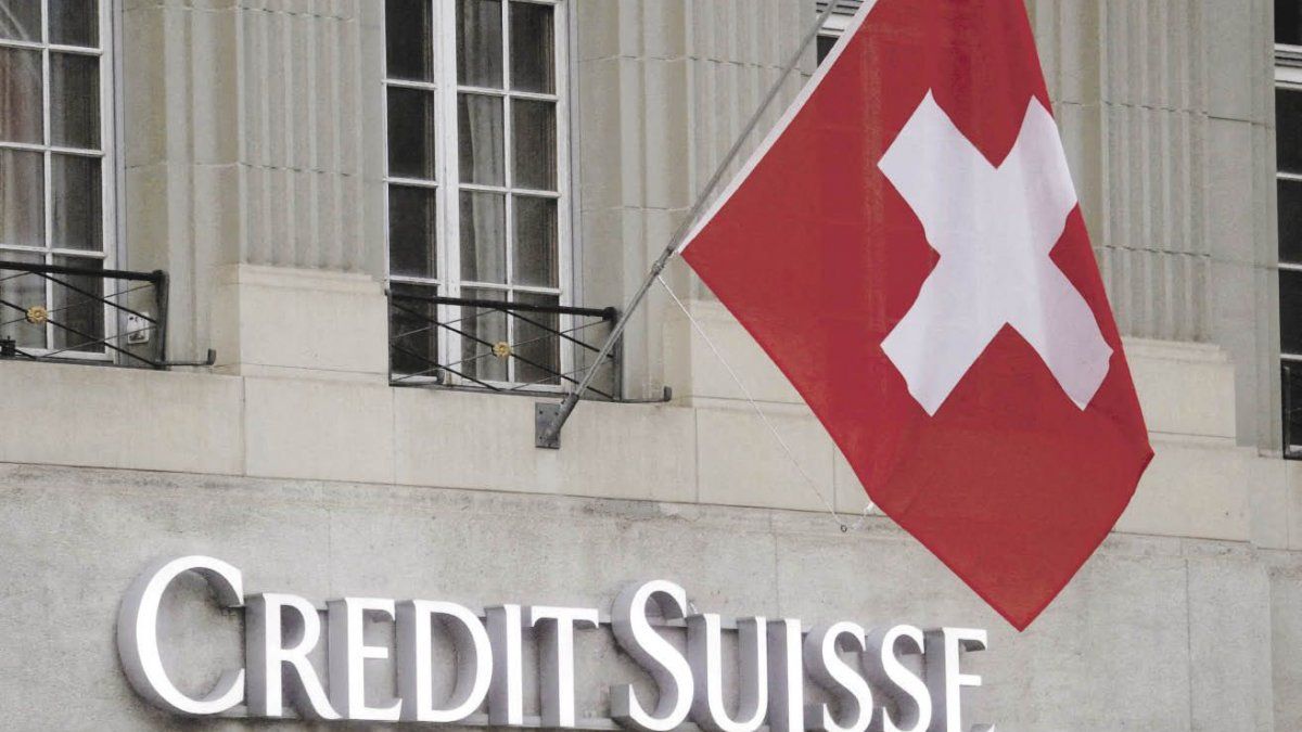 Credit Suisse acknowledged withdrawals of more than  billion in the first quarter