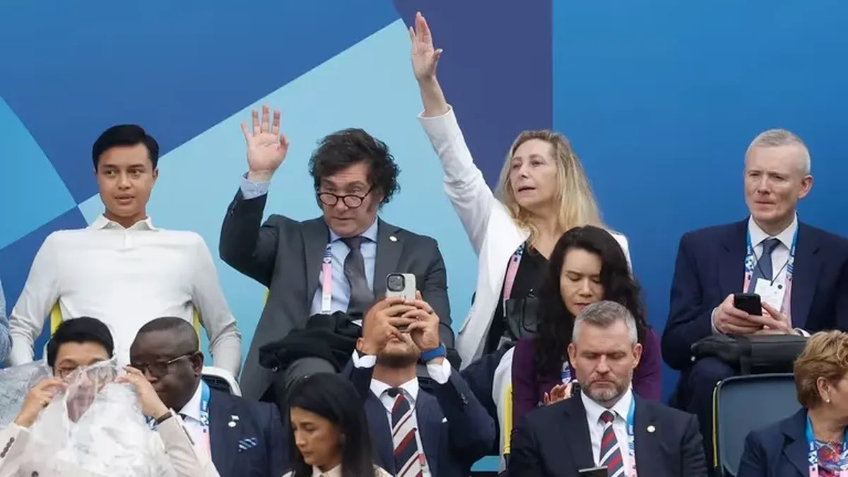 Après avoir rencontré Emmanuel Macron, Javier Milei a assisté à l’ouverture des Jeux Olympiques à Paris