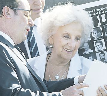 Temprano, en la Costanera Norte, con Estela de Carlotto