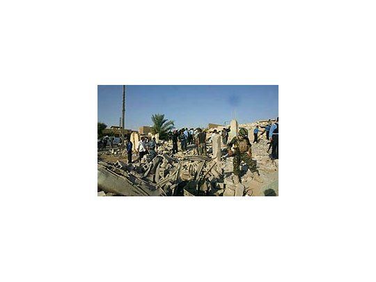 Cerca de 24 civiles murieron y otros 43 resultaron heridos.