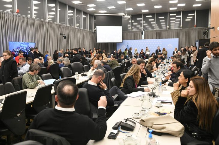 La reducción de régimen de zona fría consiguió una primera mayoría en el plenario de comisiones. La reducción de régimen de zona fría consiguió una primera mayoría en el plenario de comisiones.