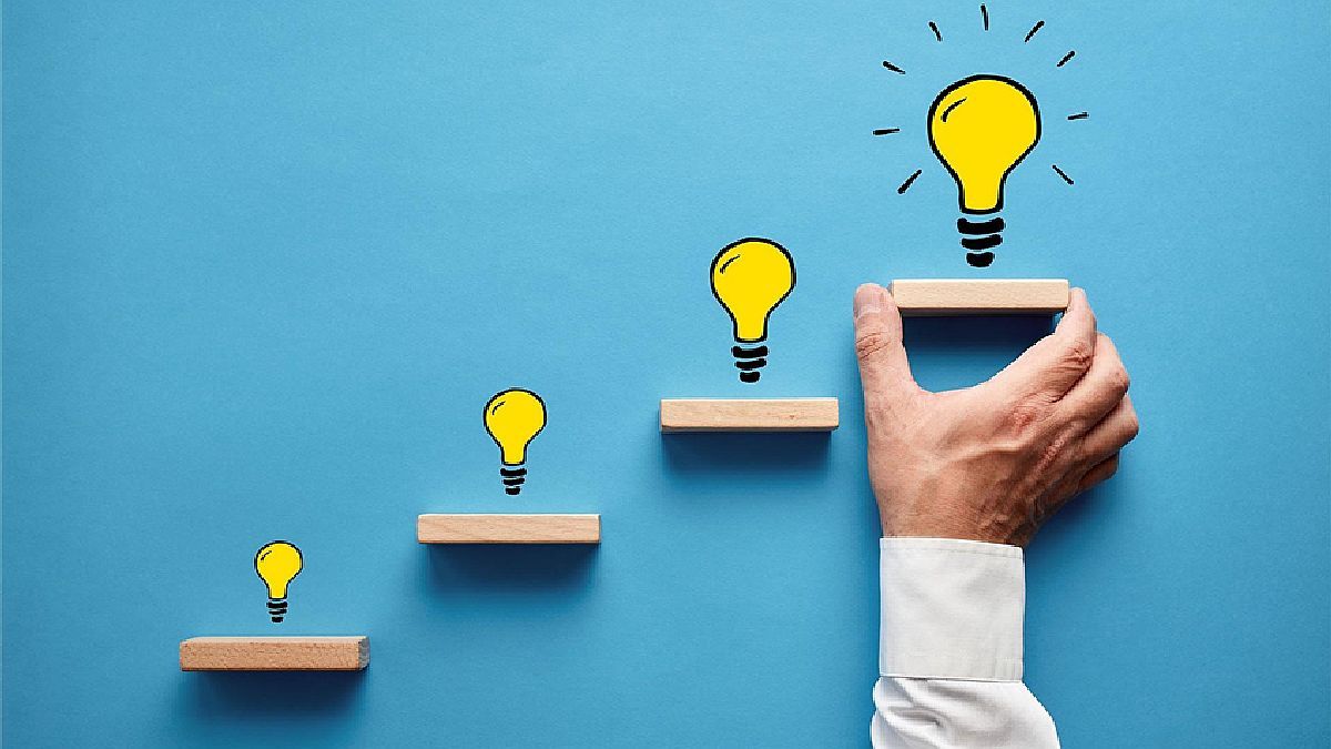 They launch a book with practical strategies to lead disruptive changes from quantum coaching