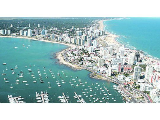 PUNTA DEL ESTE. La ciudad estrella de Uruguay espera menos turistas argentinos este año. Lo mismo ocurrirá con las otras ciudades balnearias, Preocupa además la economía de Brasil.