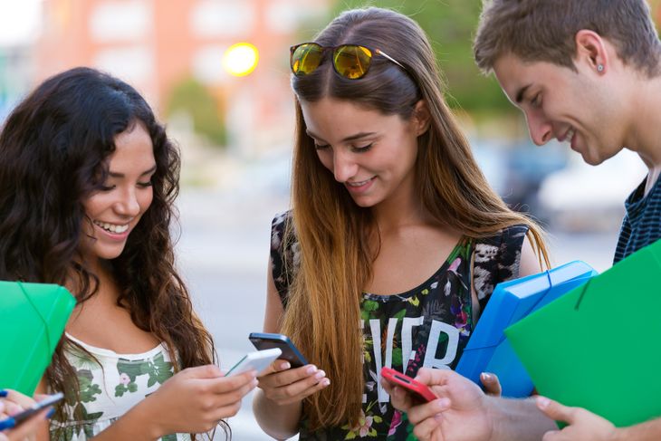 Colegios e institutos se convirtieron en espacios para que estas creaciones se multipliquen entre estudiantes. Colegios e institutos se convirtieron en espacios para que estas creaciones se multipliquen entre estudiantes.