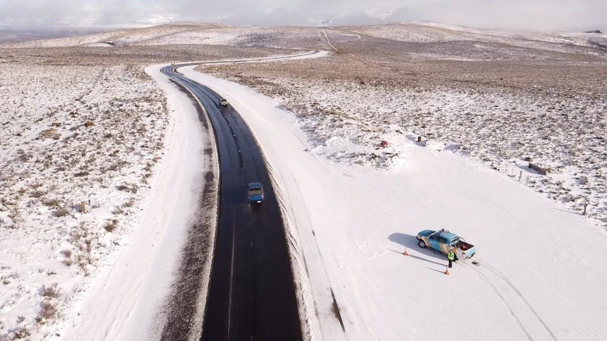 Winter vacations: How to prepare your car to drive in the snow and in mountain areas