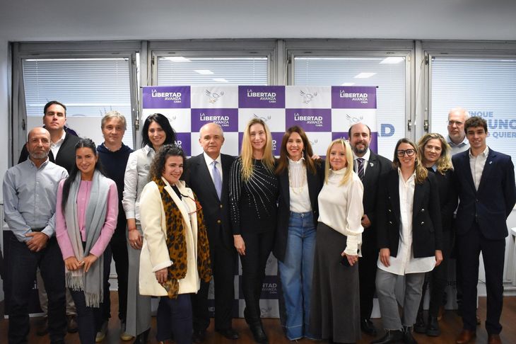 Los candidatos a diputados nacionales de La Libertad Avanza en el distrito porteño.