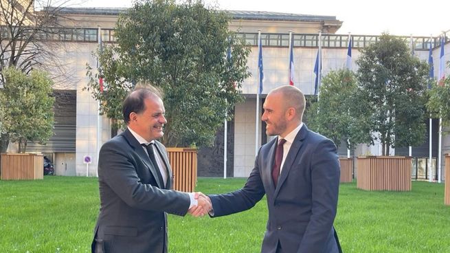 Guzmán club de París.jpg