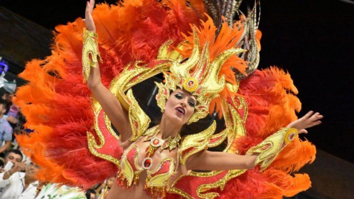 Una de las bailarinas durante el carnaval.