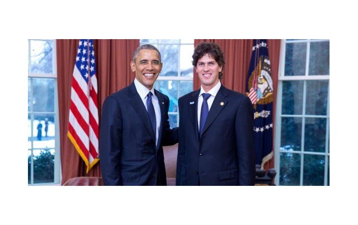 Lousteau difundió a través de redes sociales su foto con Obama.