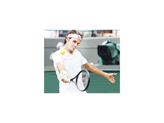 Federer pisó firme en su presentación en el All England Club. El suizo busca olvidar rápidamente su traspié del año pasado, cuando cayó en segunda ronda ante el ucraniano Sergiy Stakhovsky.
