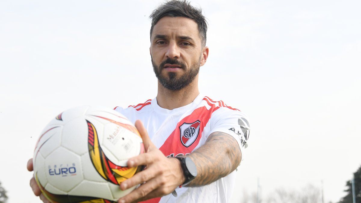 The new life of Ignacio Scocco: the commitment to Hughes FC and his current status as a player
