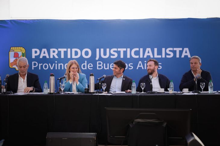 Julio Alak, Verónica Magario, Axel Kicillof, Federico Otermín y Mariano Cascallares.