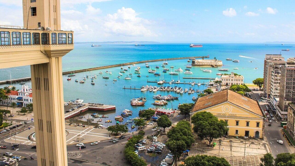 All-inclusive getaway to Salvador de Bahía: warm beaches with crystal clear waters in northern Brazil