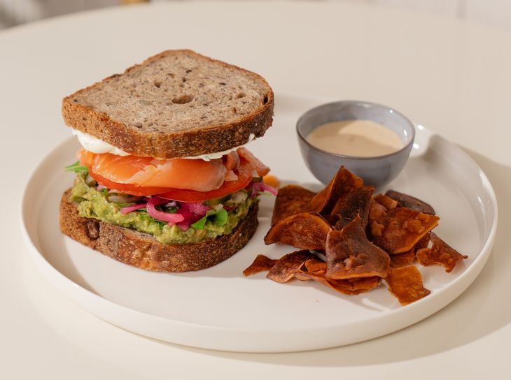 Generous menu that includes pallet in toasts, wraps, sandwiches and smoothies. Generous menu that includes pallet in toasts, wraps, sandwiches and smoothies.