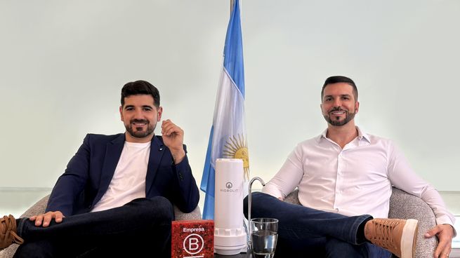 Pablo y Juan Manuel Martelli, creadores de General Water, la compañía que nació en Carhué investigando cómo eliminar el arsénico del agua y hoy prepara una nueva planta industrial en Cañuelas.