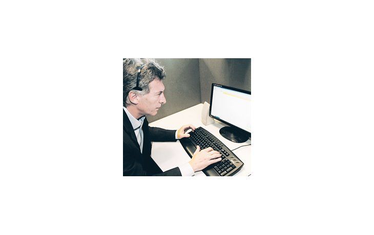 ámbito.com | Mauricio Macri ayer en la presentación de un programa de asignación de turno en los hospitales porteños a través del número de teléfono gratuito 147.